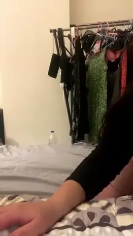 20 Yaşındaki Balıketli Kız Canlı Yayında Sakso Çekip Sikişiyor