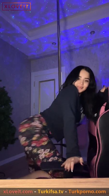 Melek Azad ifşa eski evinde twerk bari yari bari yari